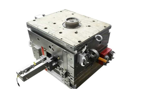 注塑模具厂家生产时应该注意哪些方面？