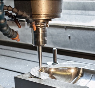 选择什么样的深圳精密模具加工更好